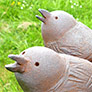 Sculpture d'oiseaux en terre cuite